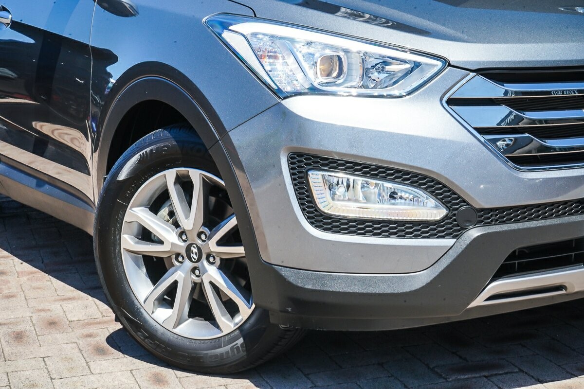 Hyundai Santa Fe image 2