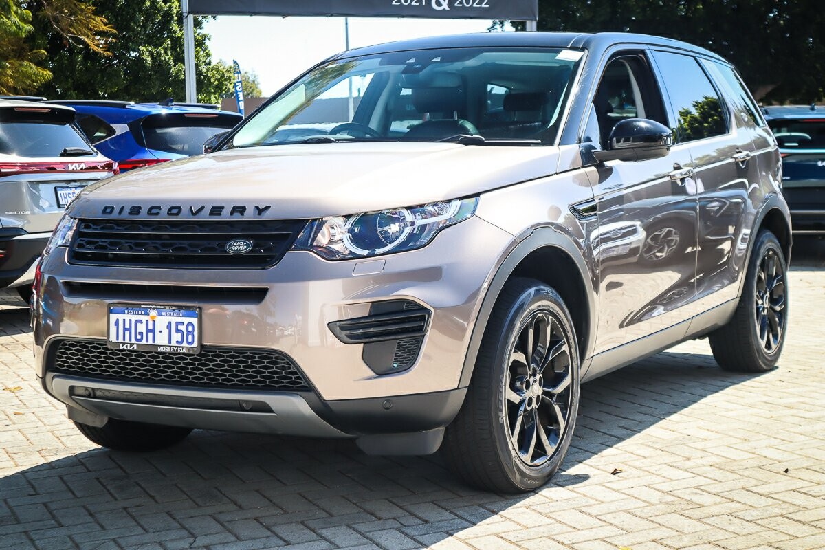 Land Rover Discovery Sport image 4