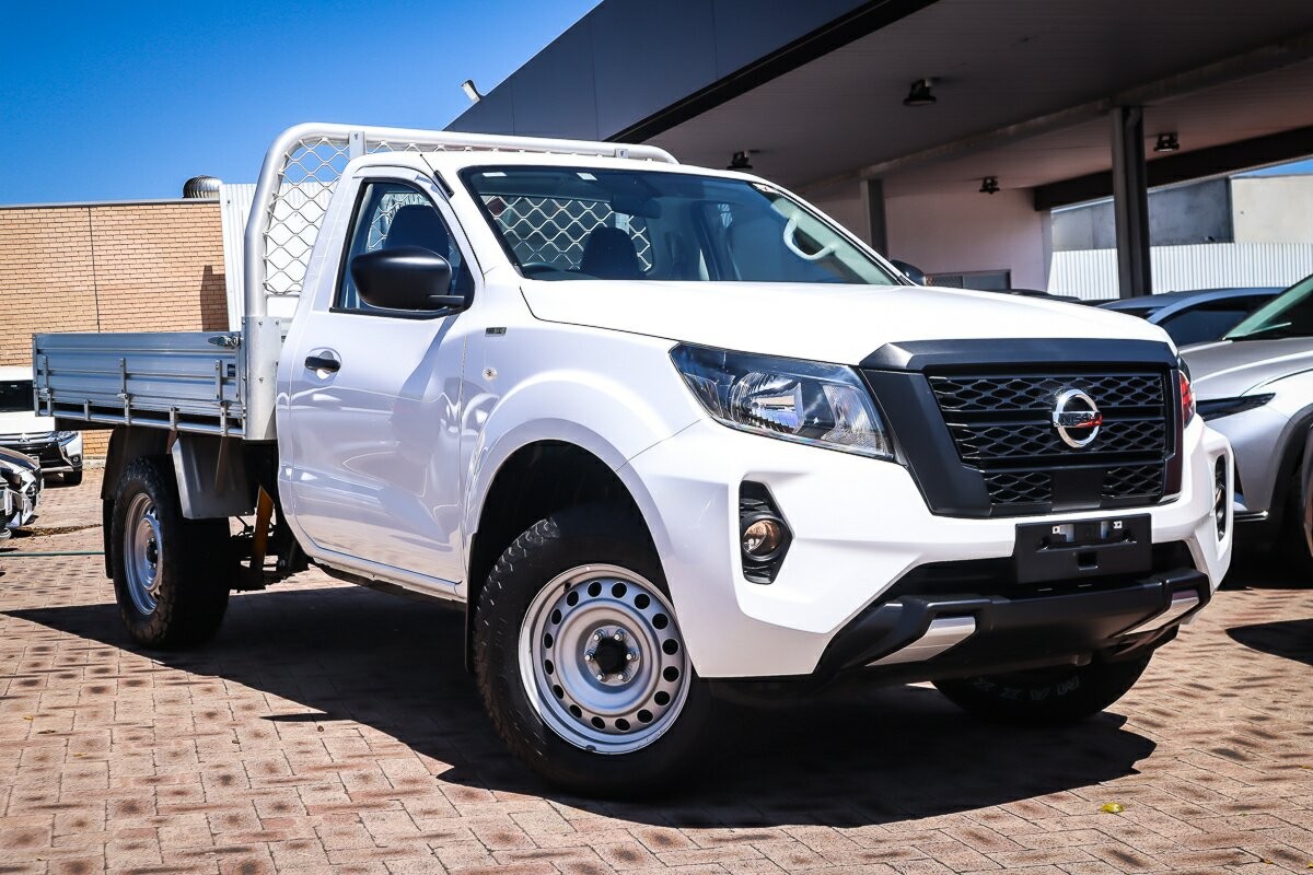 Nissan Navara image 1