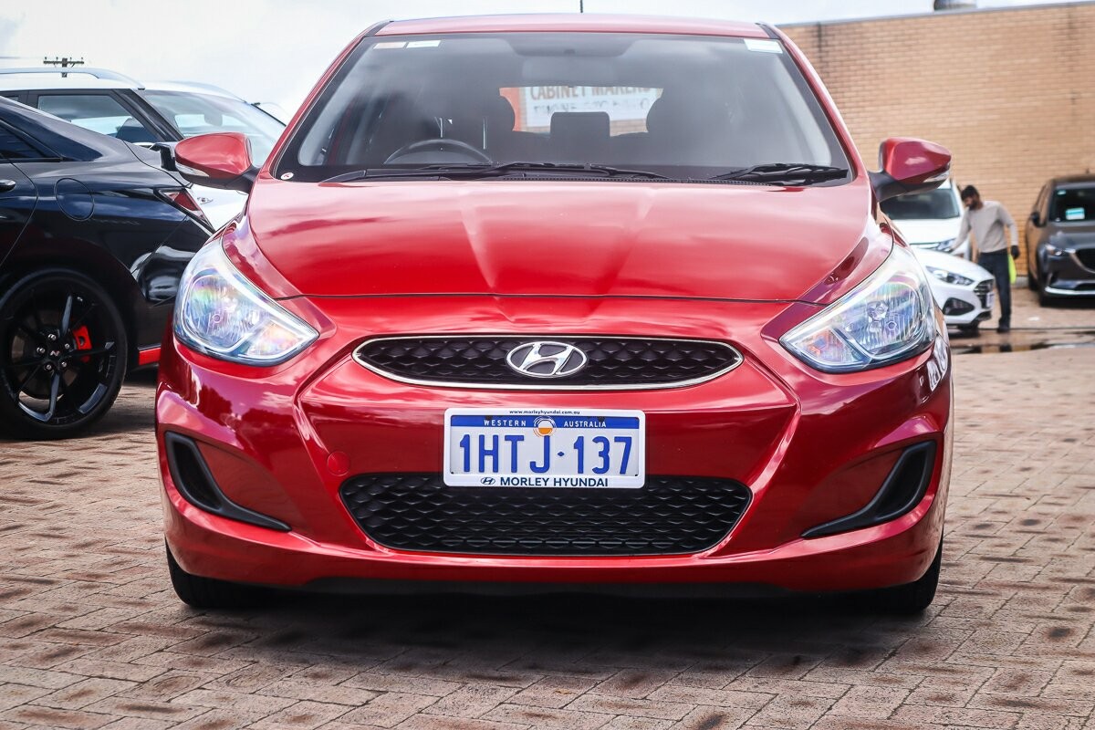 Hyundai Accent image 3