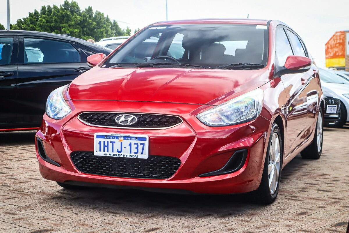 Hyundai Accent image 4