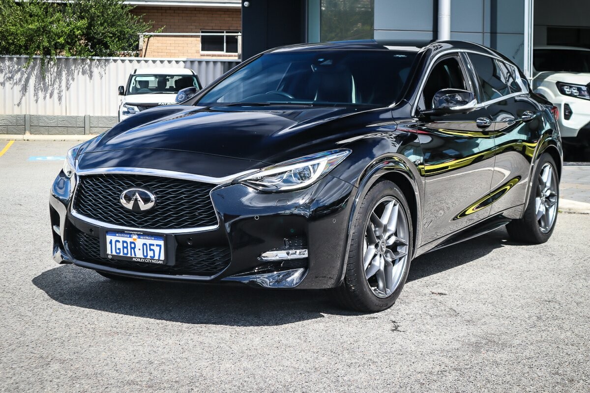 Infiniti Q30 image 4