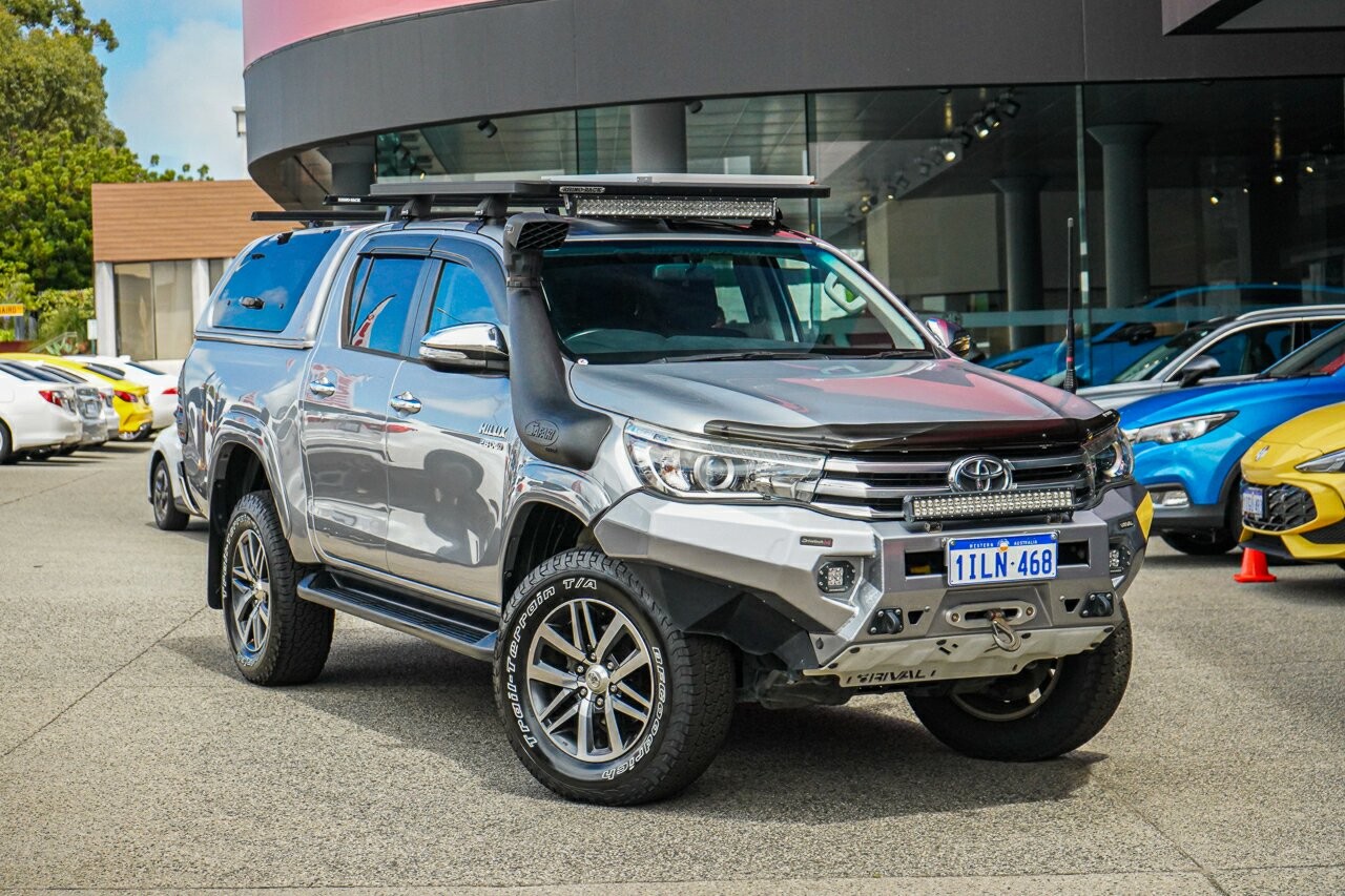 Toyota Hilux image 1