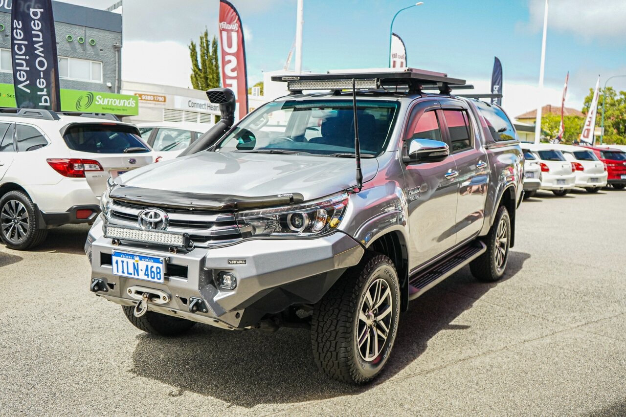 Toyota Hilux image 4