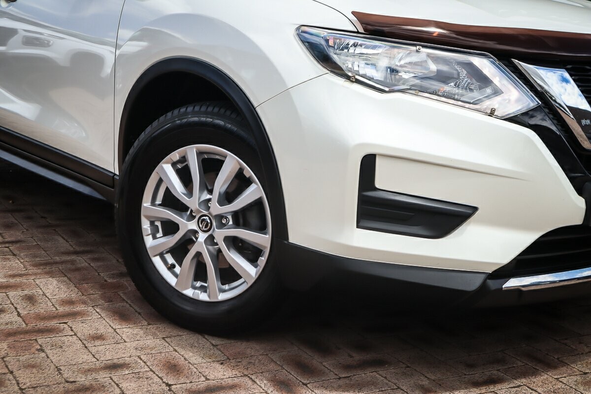 Nissan X-trail image 2