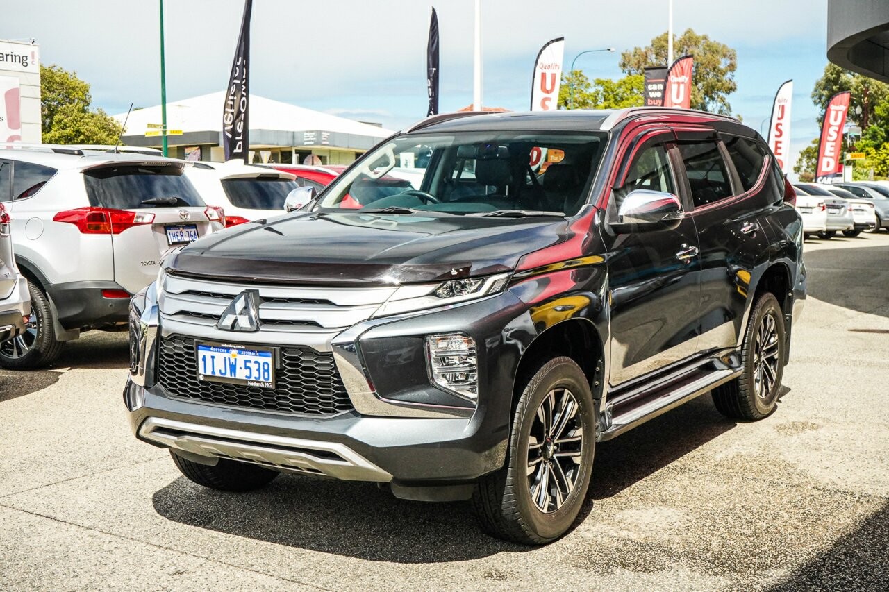 Mitsubishi Pajero Sport image 4