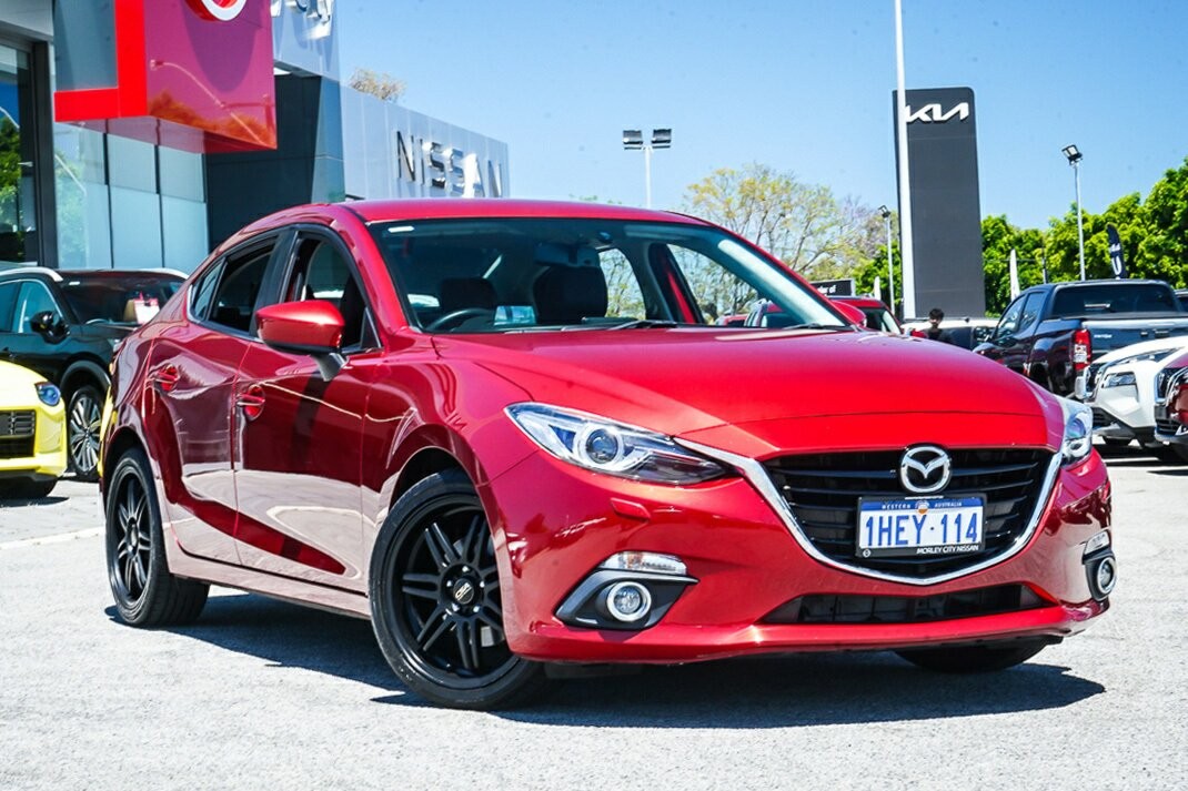 Mazda 3 image 1