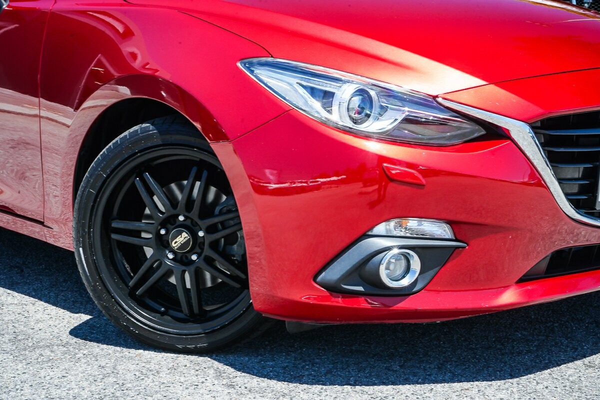 Mazda 3 image 2