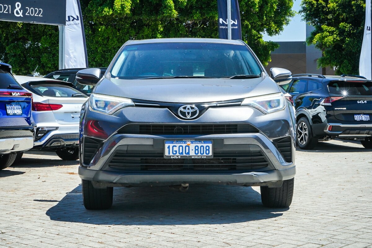 Toyota Rav4 image 3