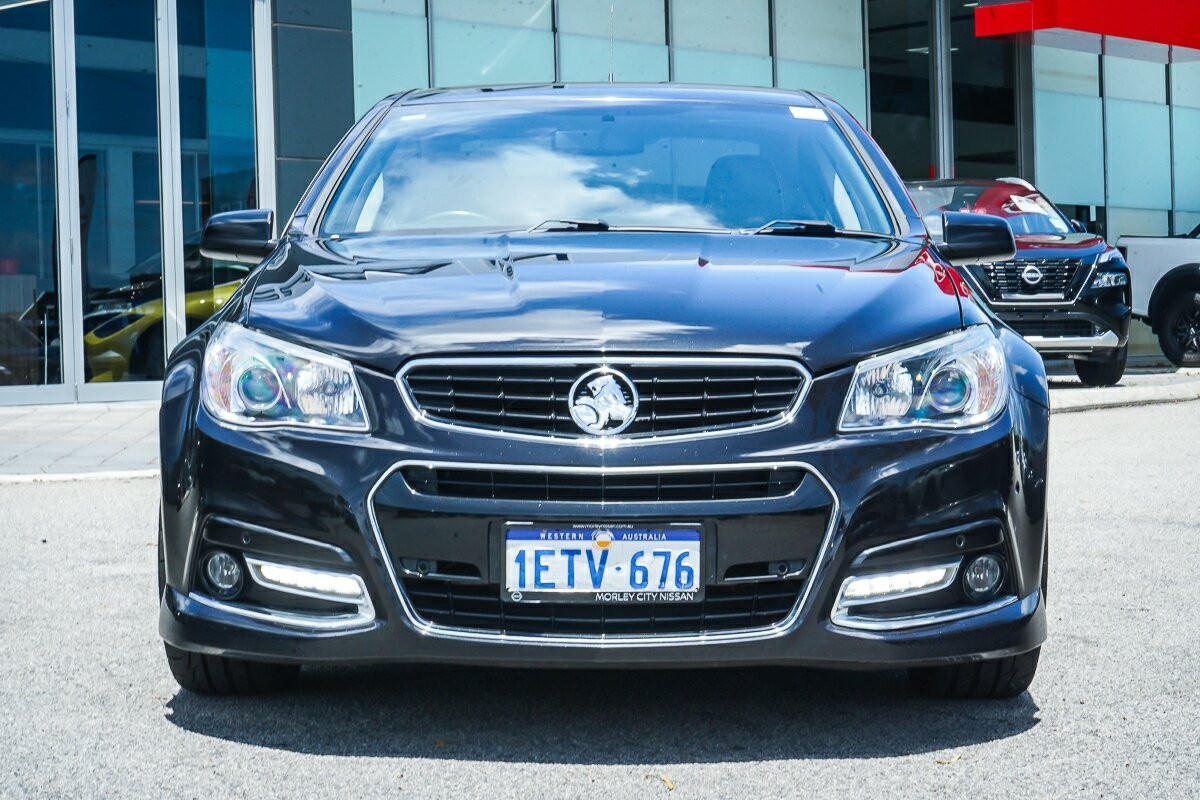 Holden Commodore image 3