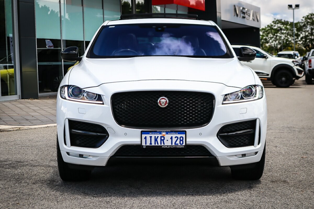 Jaguar F-pace image 3