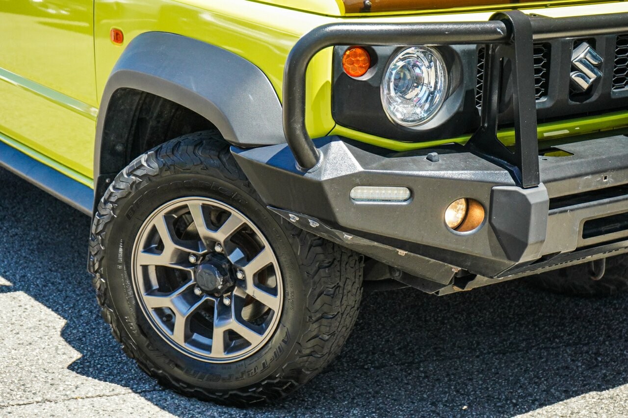 Suzuki Jimny image 2