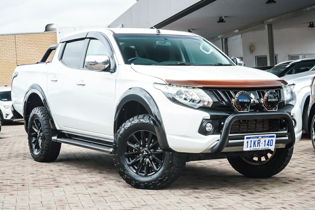 Mitsubishi Triton image 1