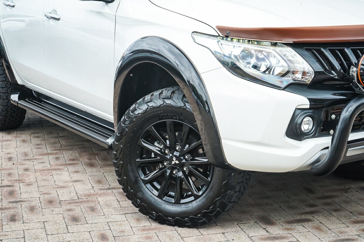 Mitsubishi Triton image 2