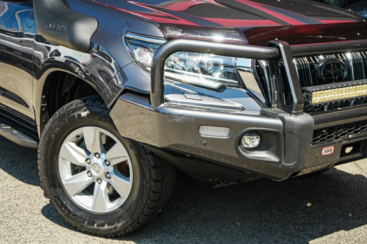 Toyota Landcruiser Prado image 2