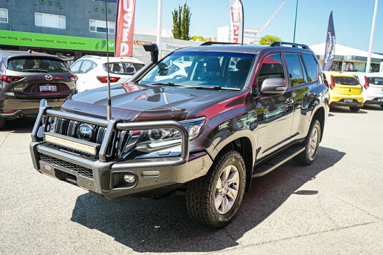 Toyota Landcruiser Prado image 4