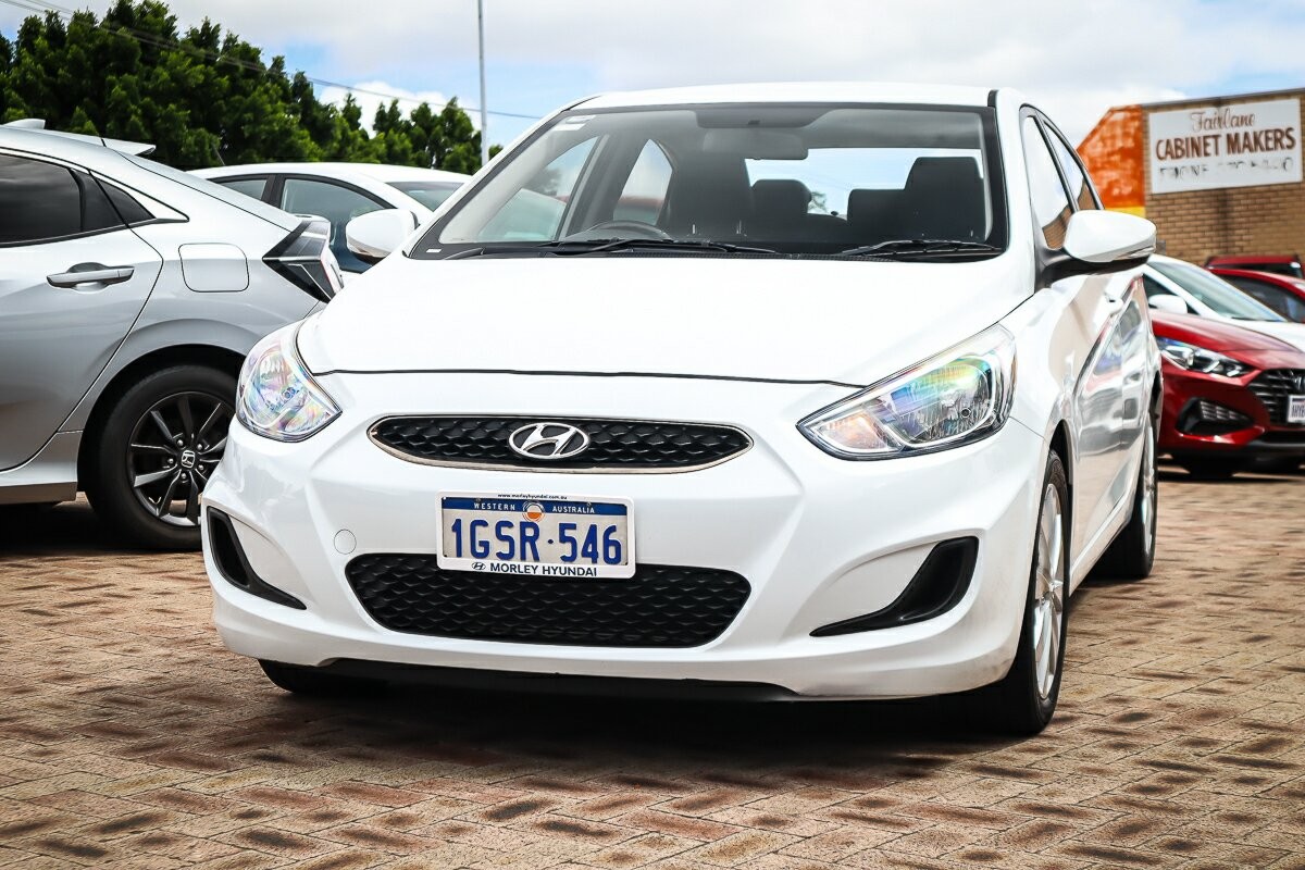 Hyundai Accent image 4