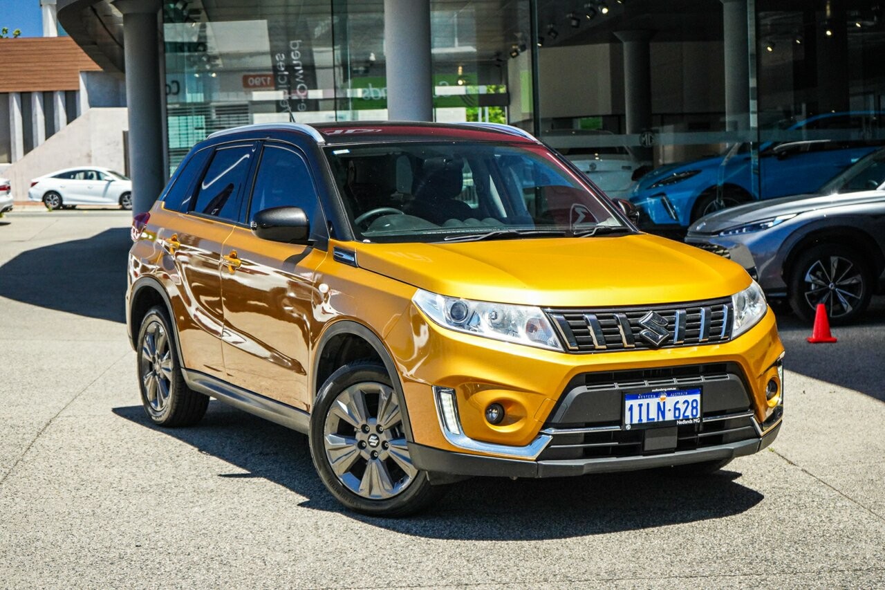 Suzuki Vitara image 1