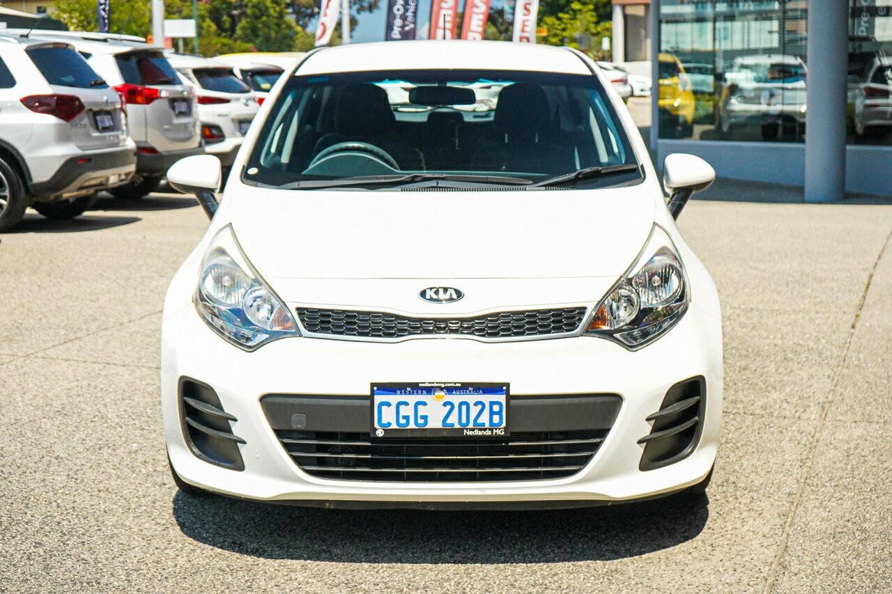 Kia Rio image 3