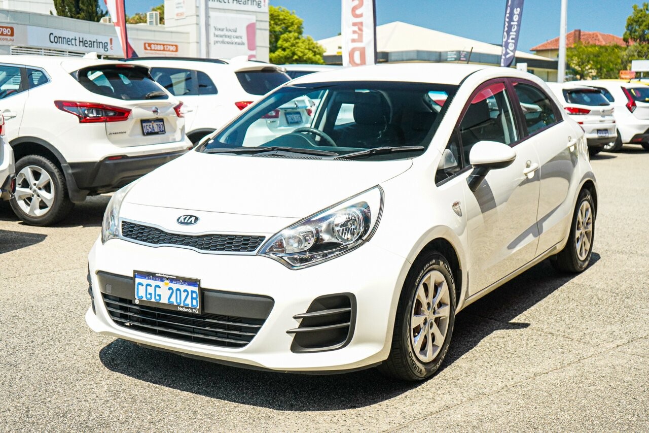 Kia Rio image 4