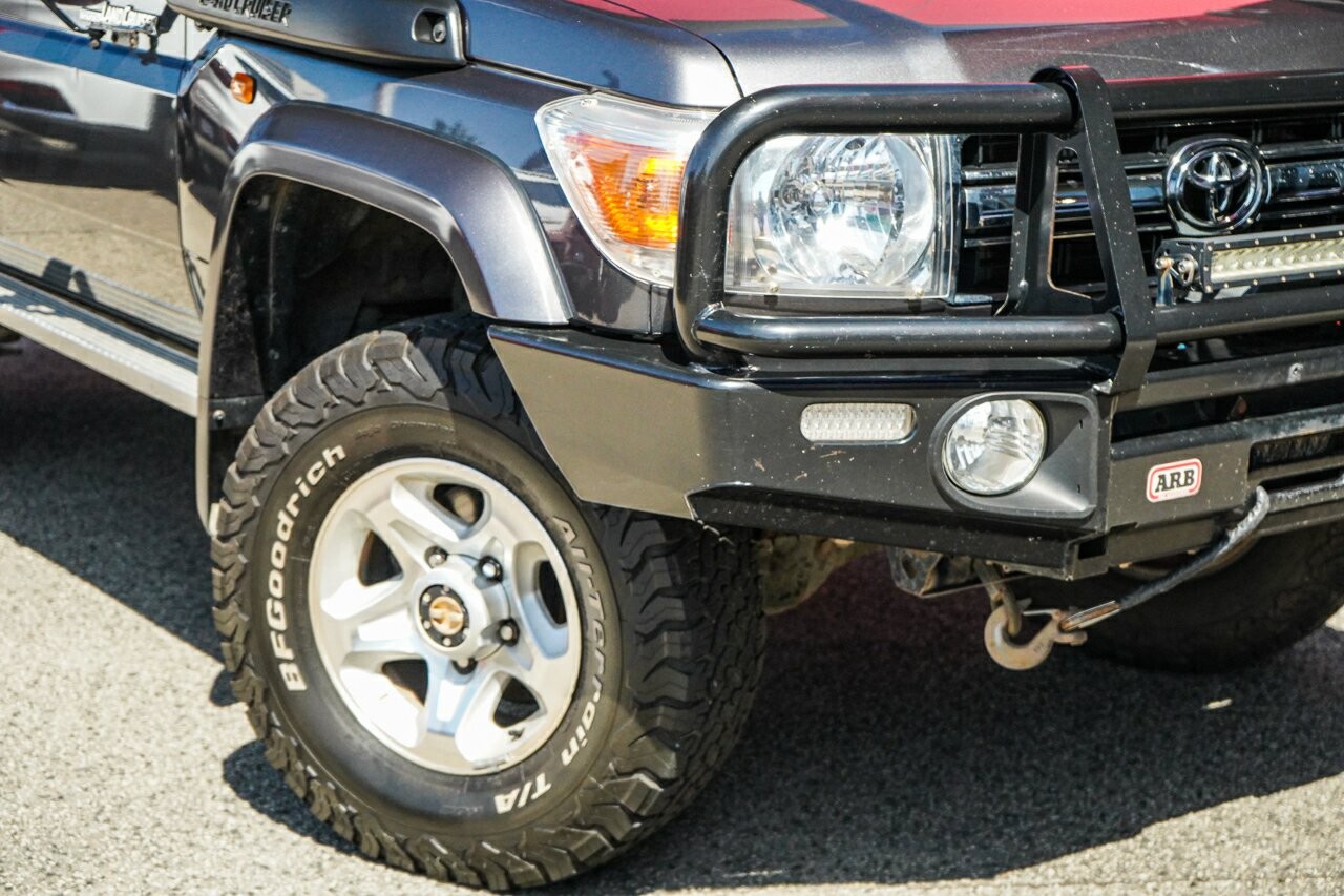 Toyota Landcruiser image 2