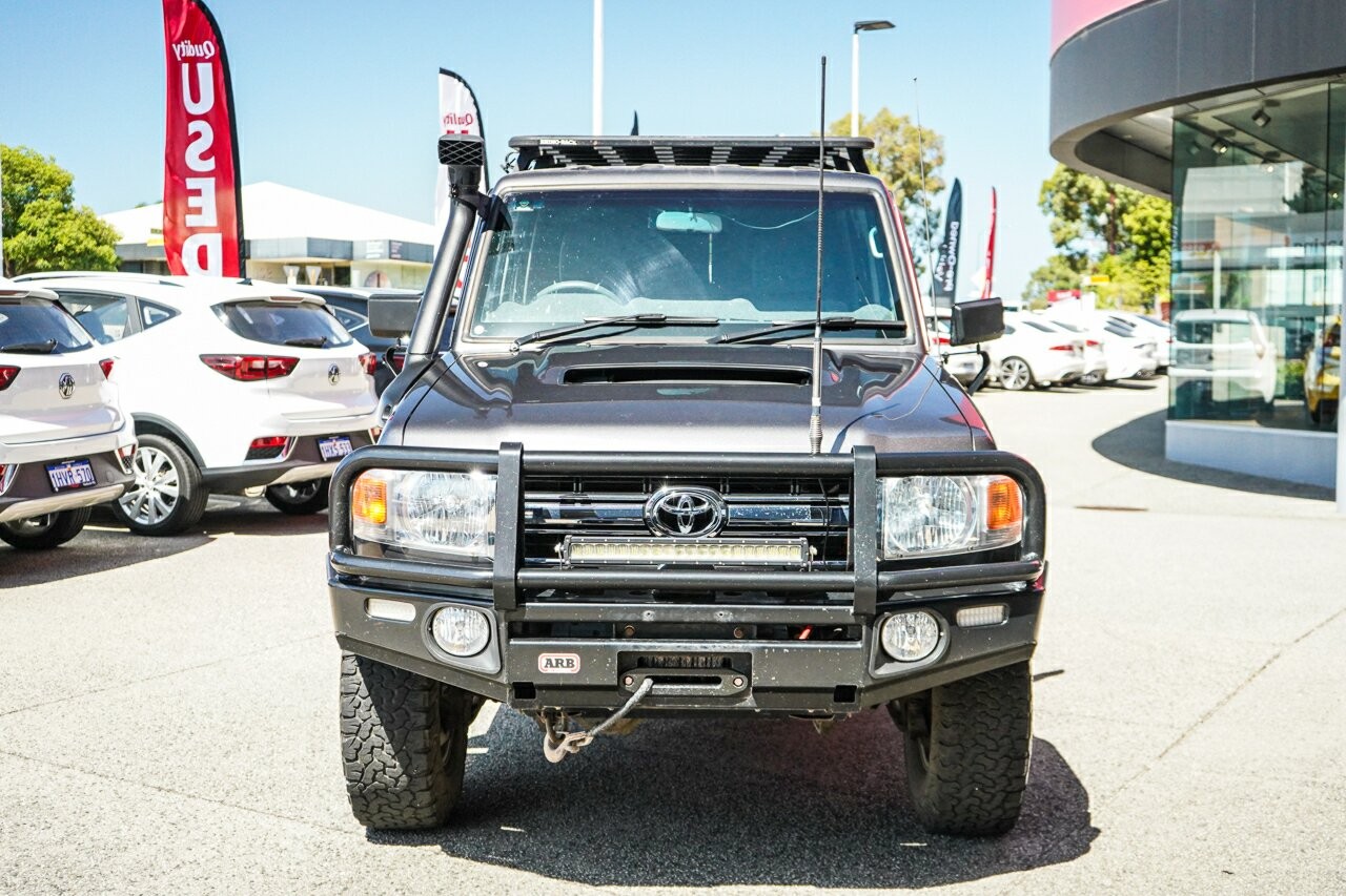 Toyota Landcruiser image 3