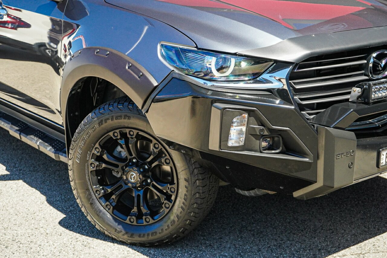 Mazda Bt-50 image 2