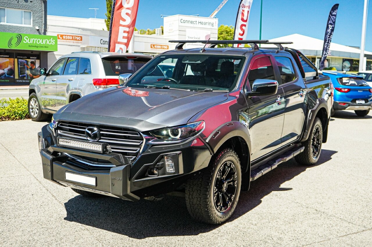 Mazda Bt-50 image 4