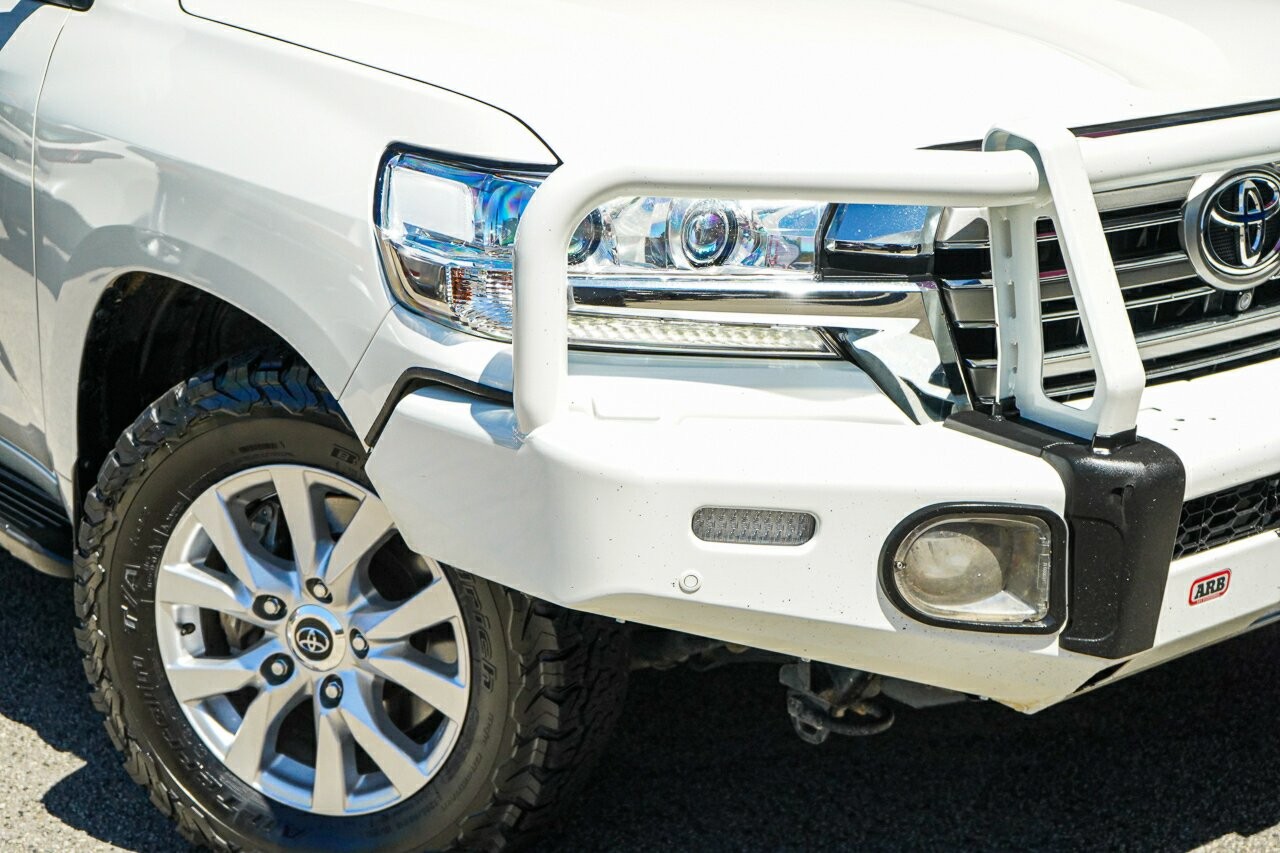 Toyota Landcruiser image 2