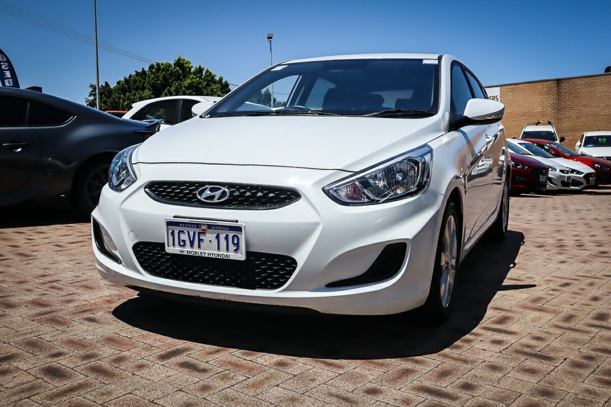 Hyundai Accent image 4