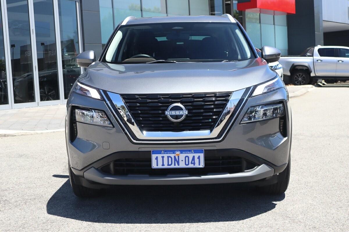 Nissan X-trail image 2