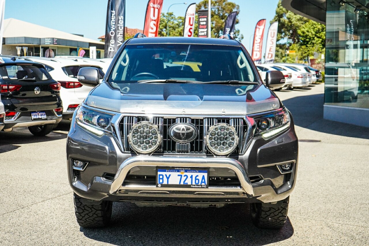 Toyota Landcruiser Prado image 3