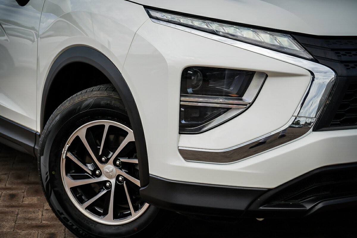 Mitsubishi Eclipse Cross image 2