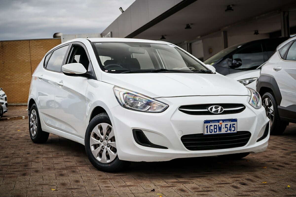 Hyundai Accent image 1