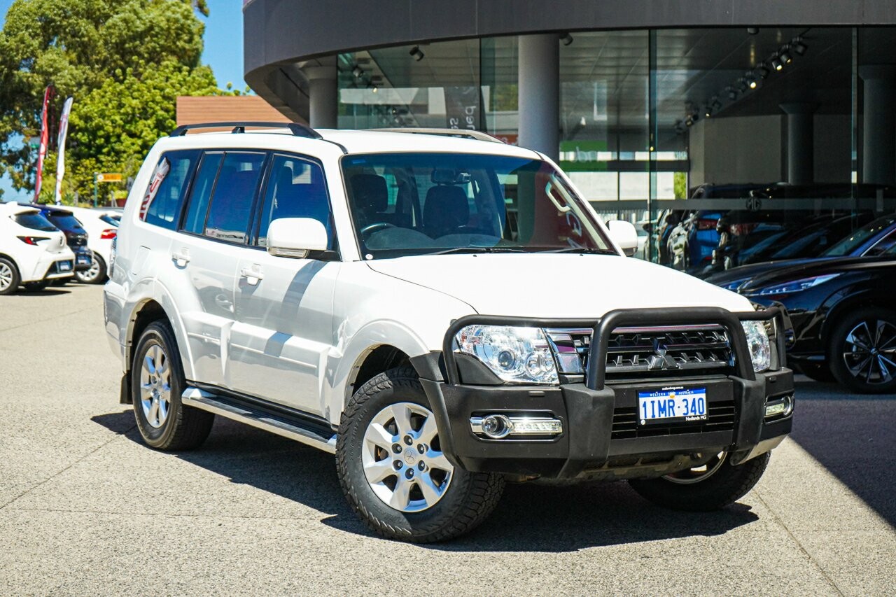 Mitsubishi Pajero image 1