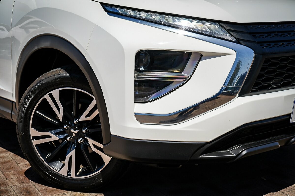 Mitsubishi Eclipse Cross image 2