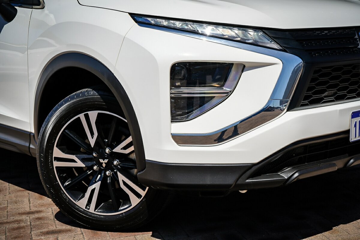 Mitsubishi Eclipse Cross image 2