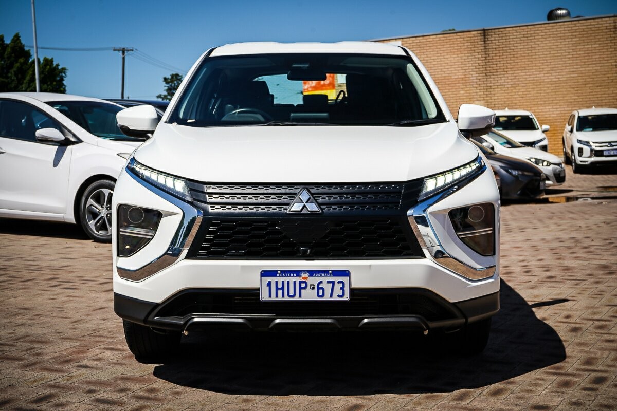 Mitsubishi Eclipse Cross image 4