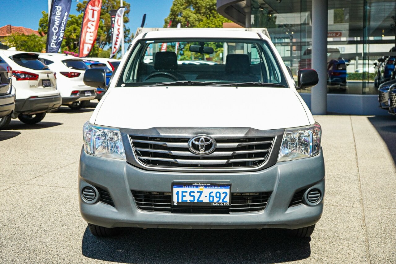 Toyota Hilux image 3