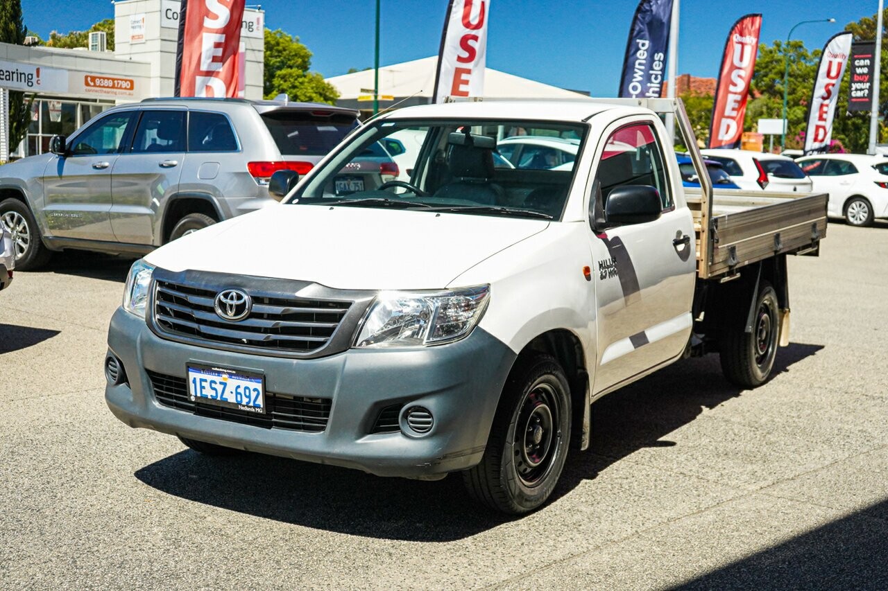 Toyota Hilux image 4