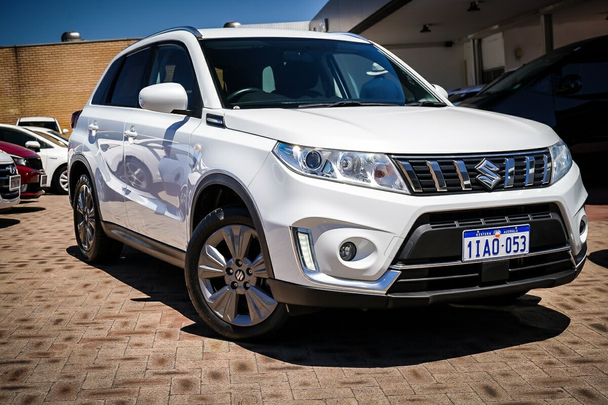 Suzuki Vitara image 1