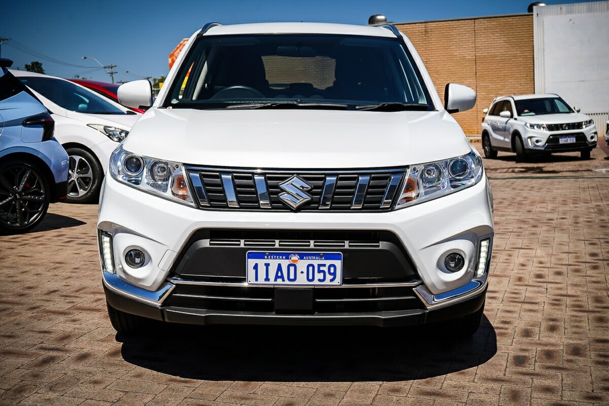 Suzuki Vitara image 4