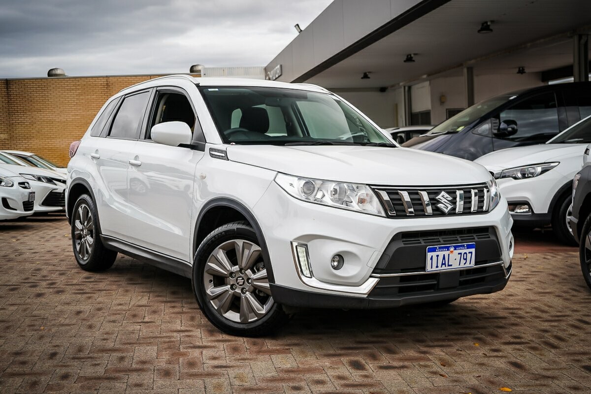 Suzuki Vitara image 1