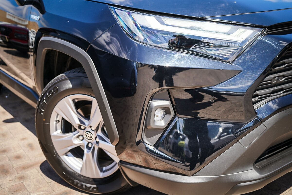 Toyota Rav4 image 2