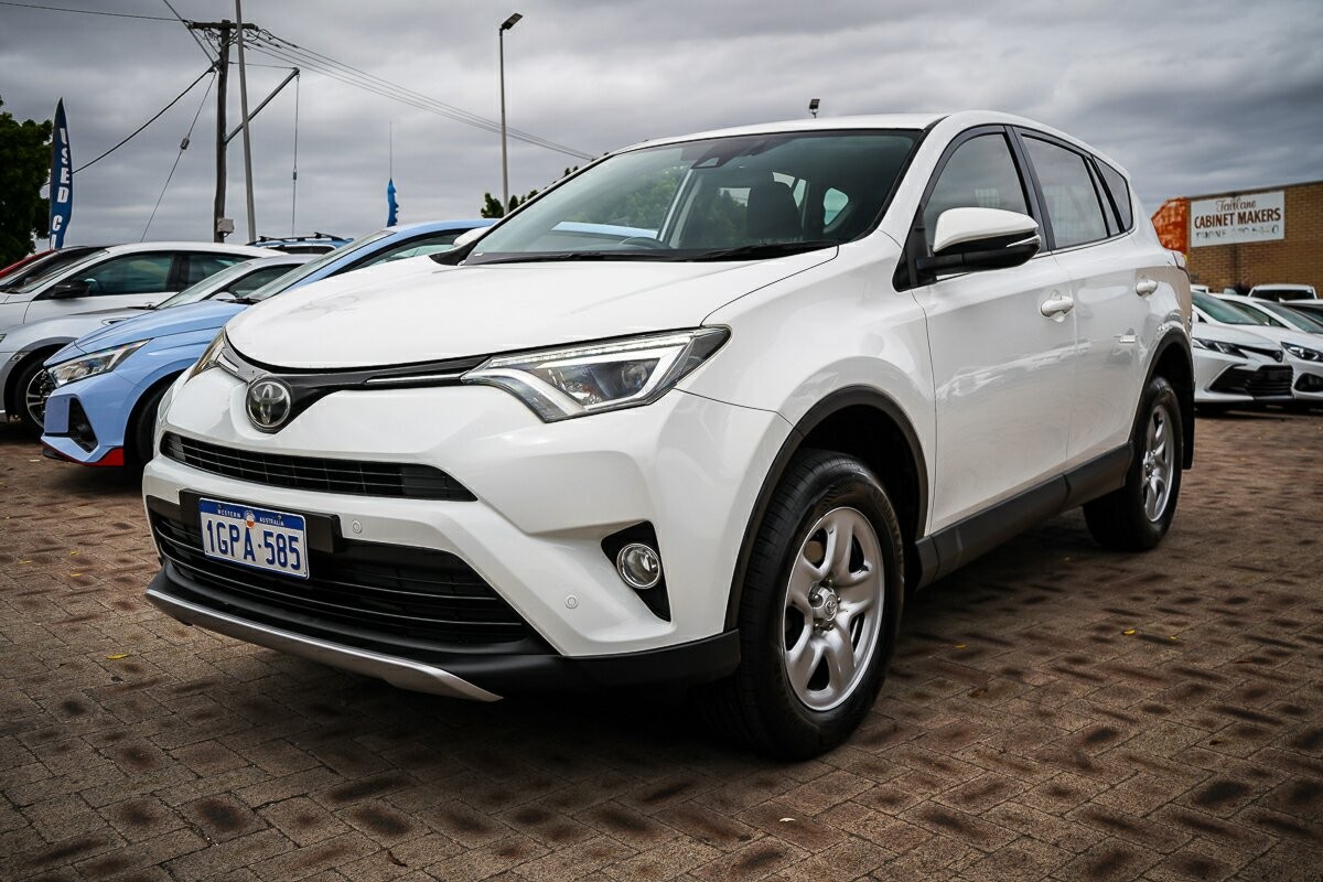 Toyota Rav4 image 4