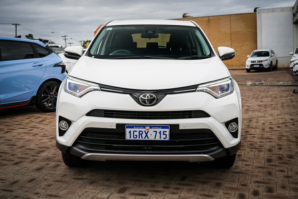 Toyota Rav4 image 4