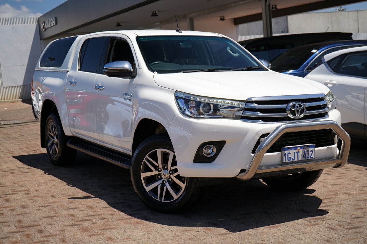 Toyota Hilux image 1