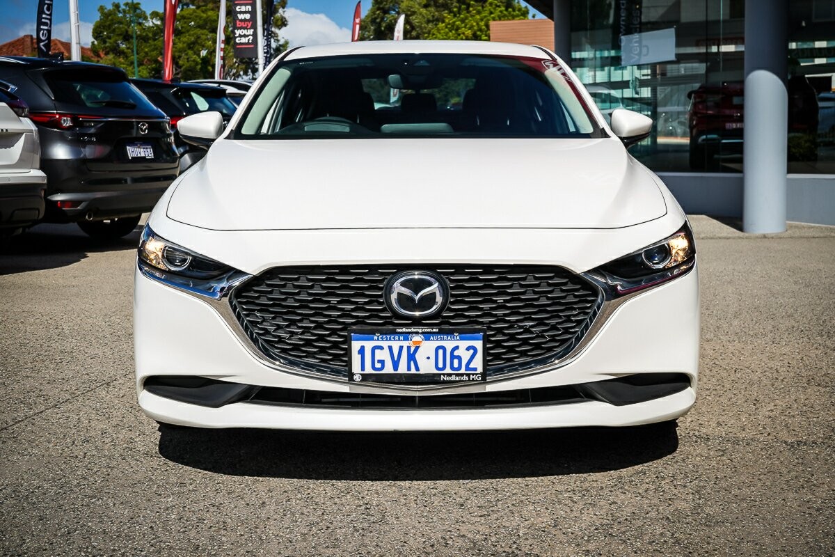 Mazda 3 image 2