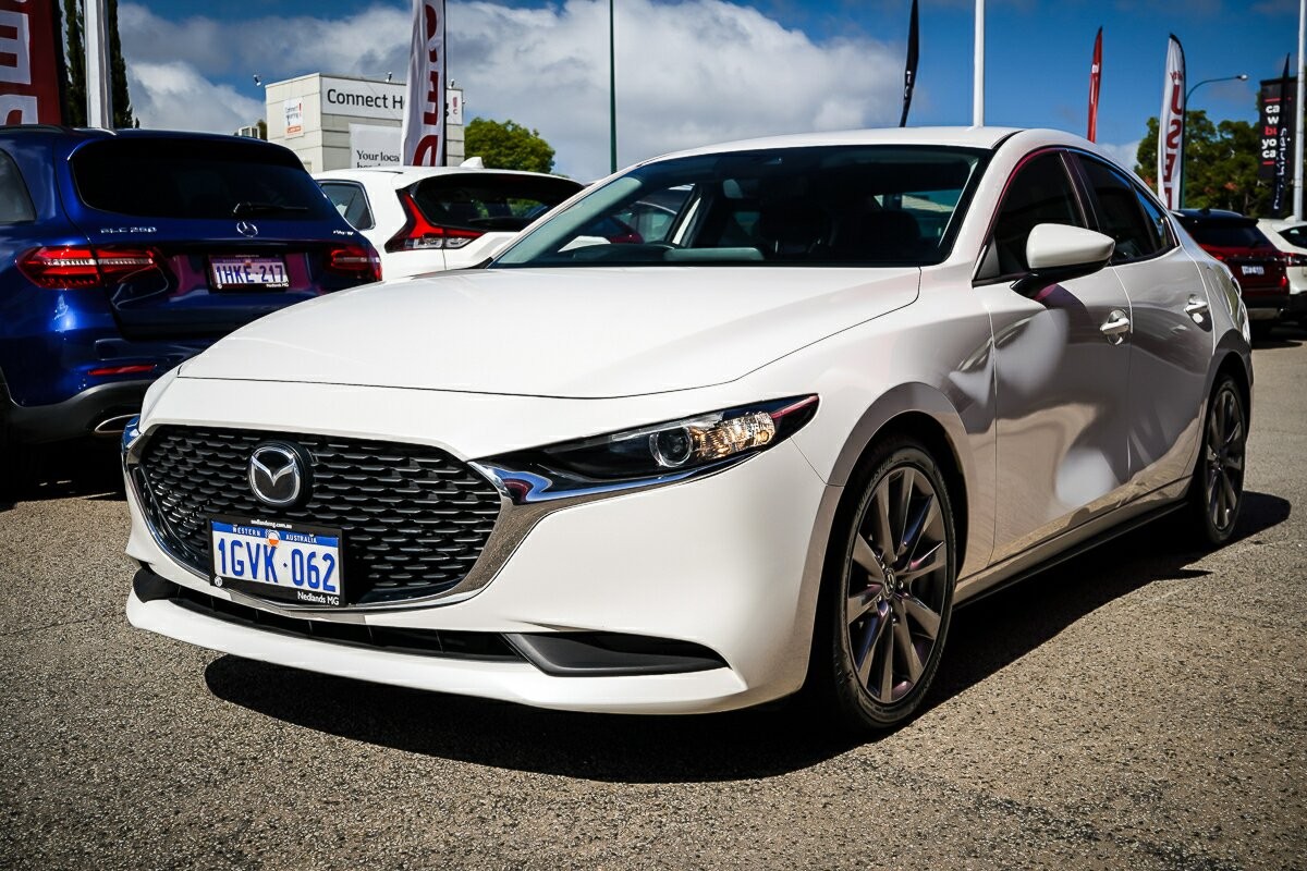 Mazda 3 image 3