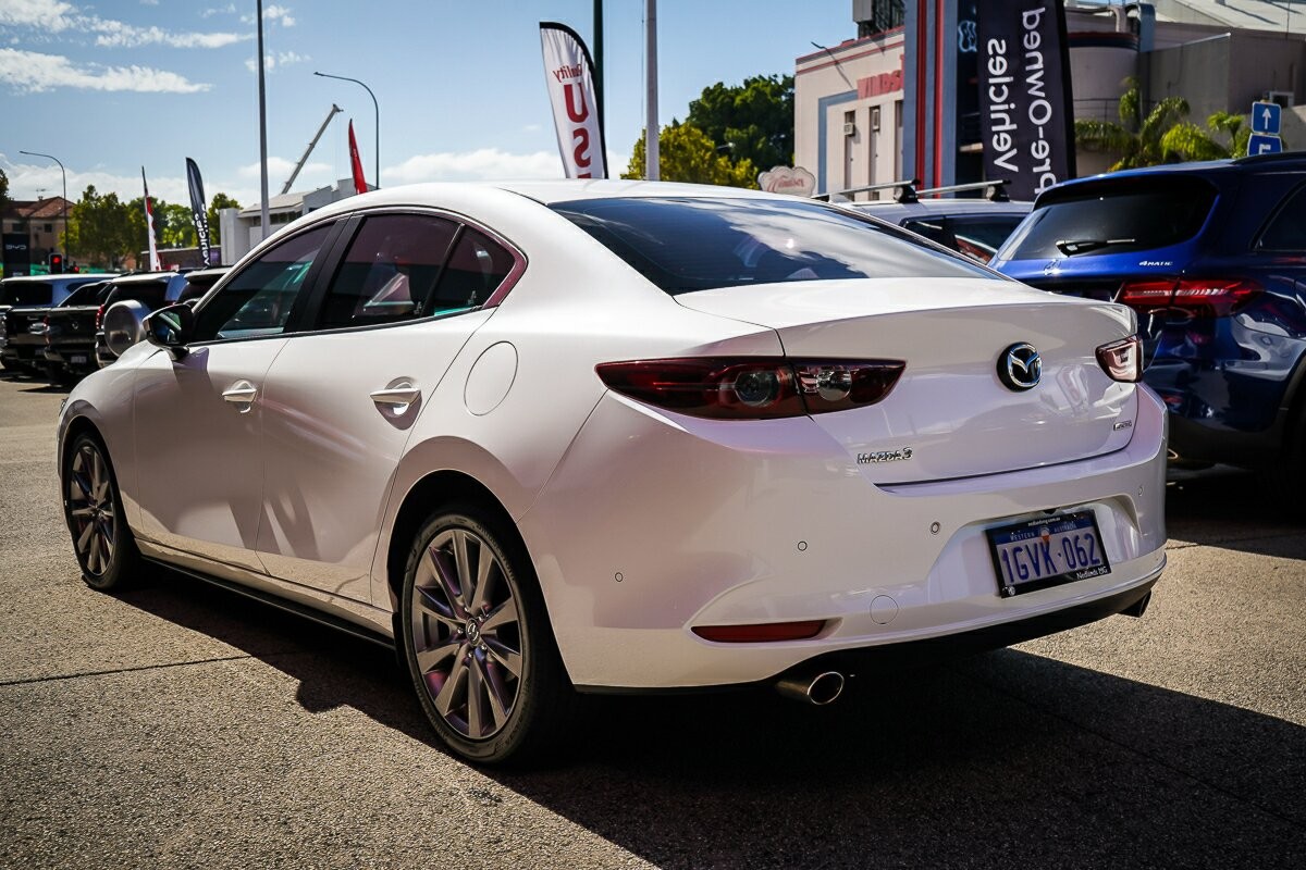 Mazda 3 image 4